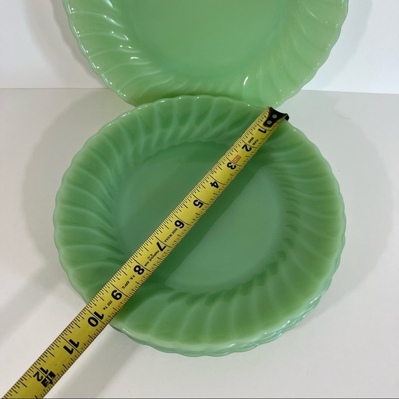 FIRE KING Auth Jadeite Shell Swirl Pattern Dinner Plate 💚 - Picture 4 of 5